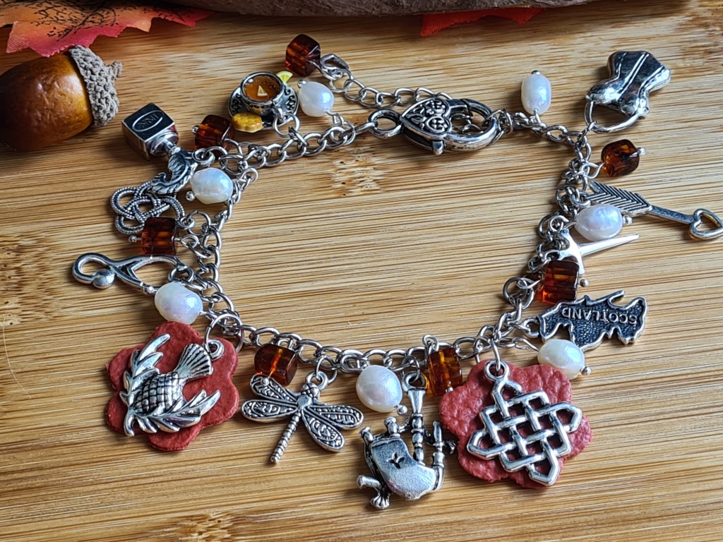 Bracelet à breloques outlander fait à la main.