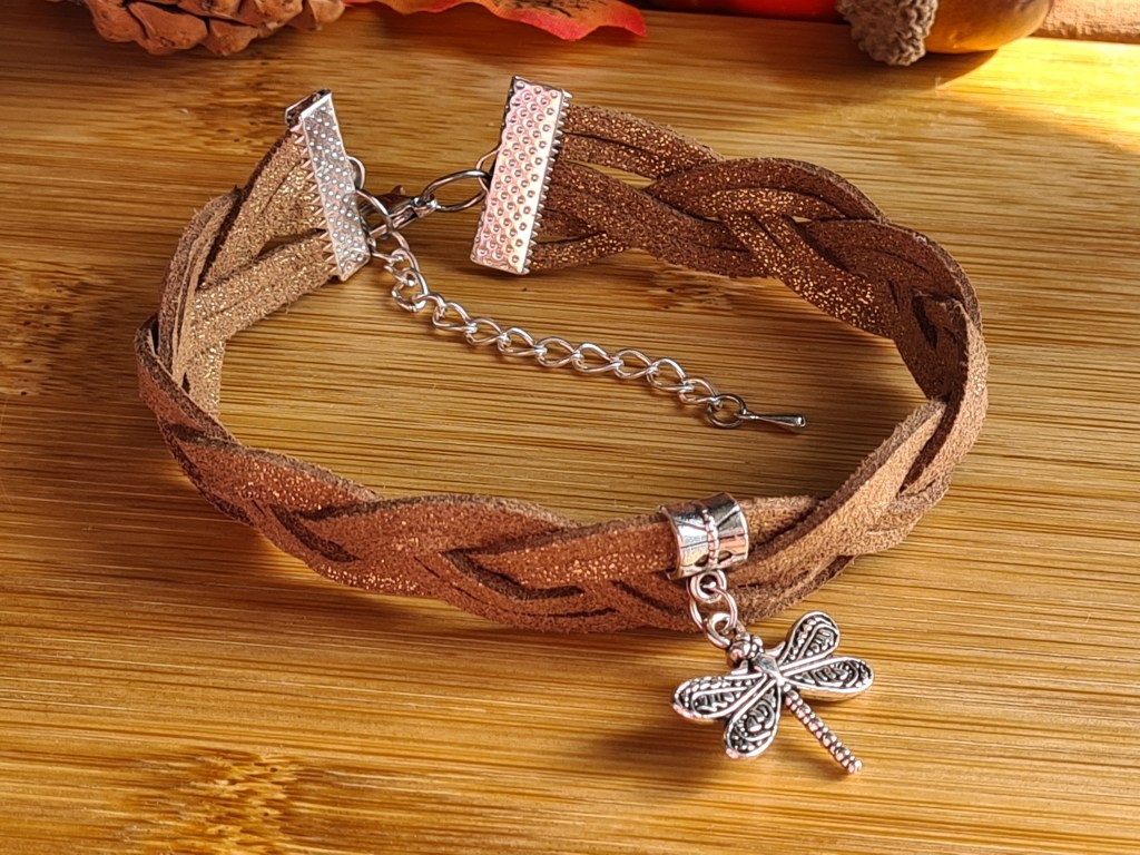 Bracelet outlander. Bracelet breloque libellule.